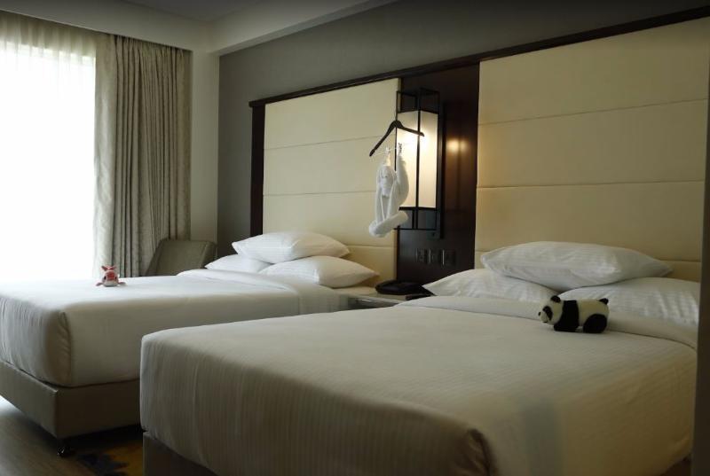 Отель Courtyard By Marriott Сурат Экстерьер фото